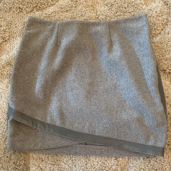 Topshop Dresses & Skirts - Topshop Gray Flannel Mini Skirt with Faux Leather Trim